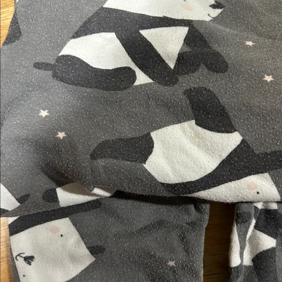 Unisex 1.5 -2 Years PJS - Has Wear - Picture 6 of 6